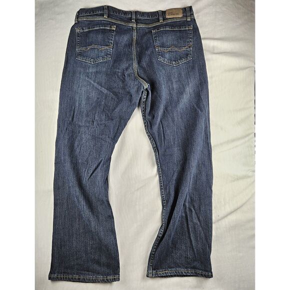 Men's Wrangler Boot Cut Relaxed Jeans 38 x 30 Dark Wash - Picture 2 of 8